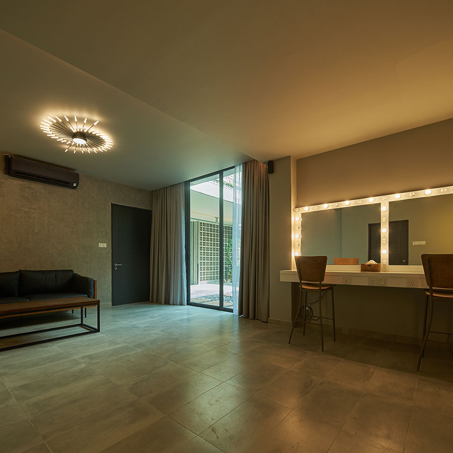 Makeup Room 2 | Edenmill